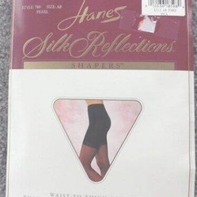 Hanes Silk Reflections Pantyhose Size AB New